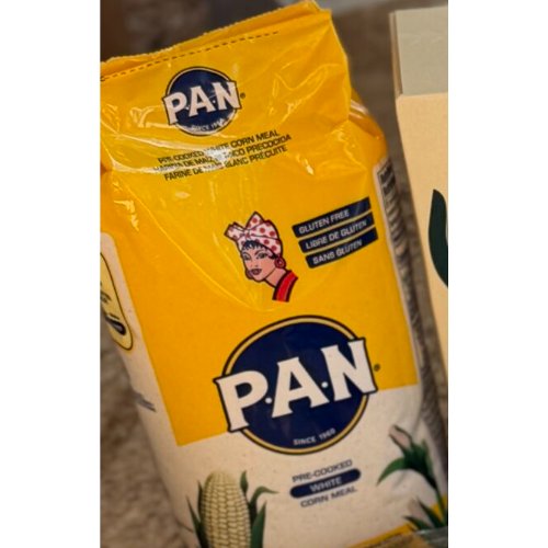 P.A.N. pre-cooked white corn meal