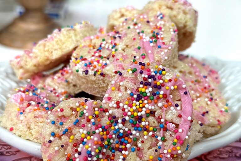 Gluten-Free Rice Krispie Treats Cut Into Shapes (Plus the Cereal Brands That Are Actually Gluten-Free)